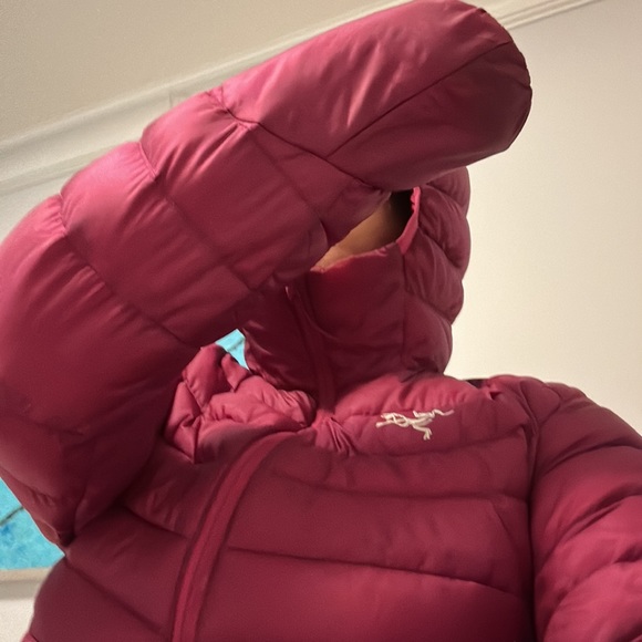 Arcteryx woman coat in great condition size s/p - Picture 9 of 11